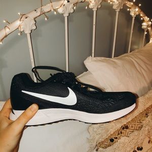 NWOT Nike Zoom Running Shoes